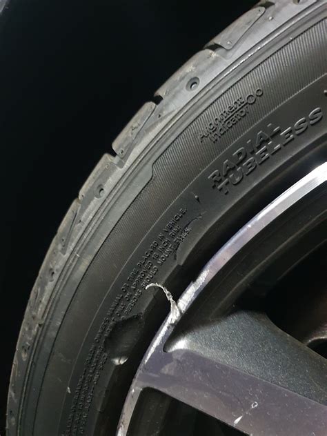 타이어 찢어짐 보험